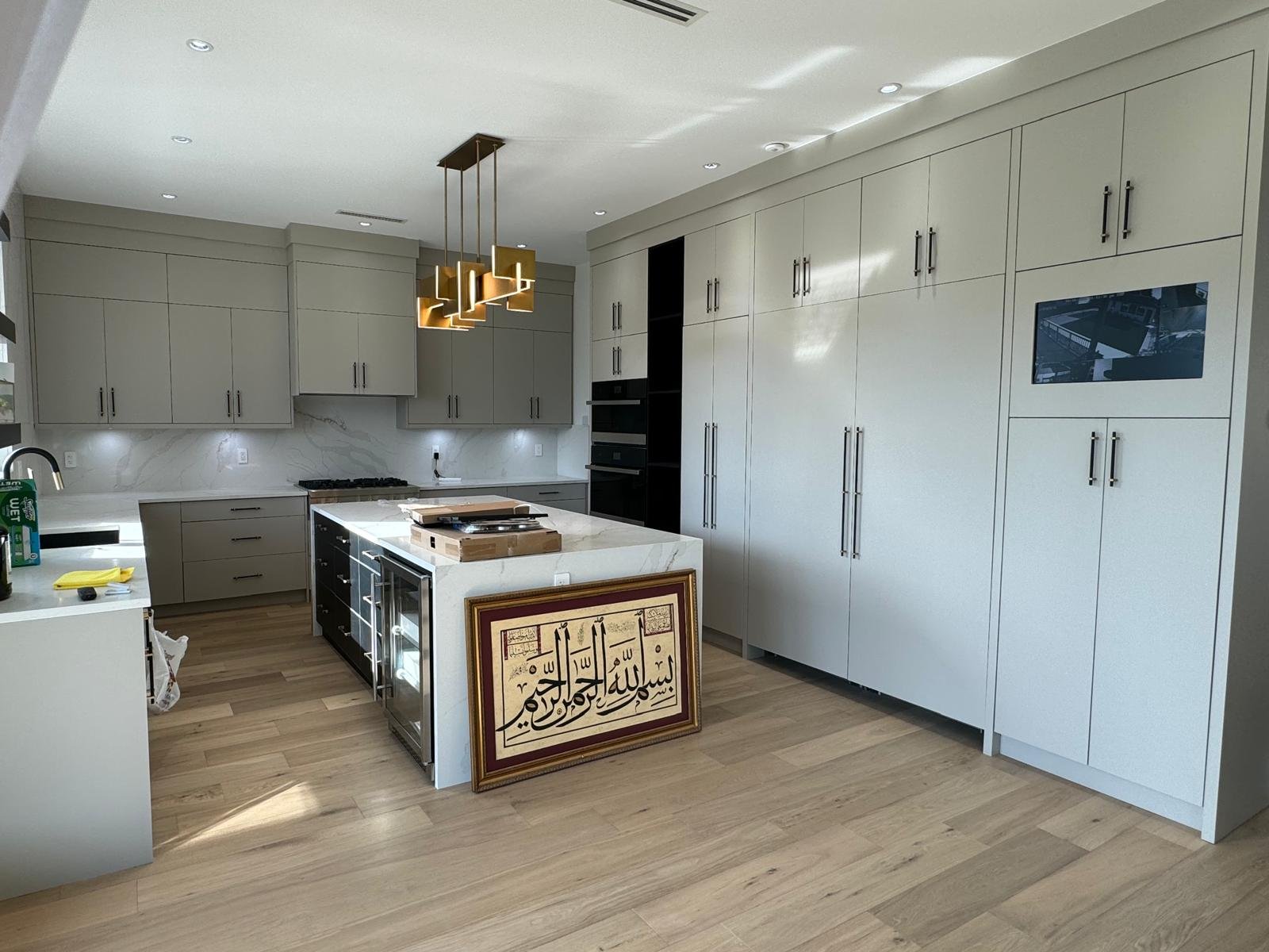 The White & Wood Elegance Kitchen